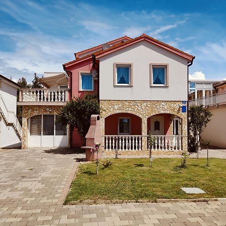 Apartments Fida Vir Exterior photo
